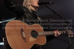ellie goulding lounge on the farm day 2